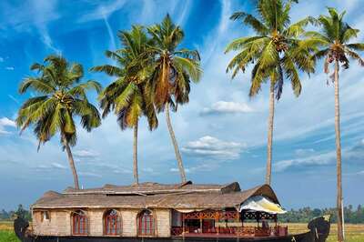 India Saw 6.19 Million Foreign Tourists in 2022, Up From 1.52 Million in 2021